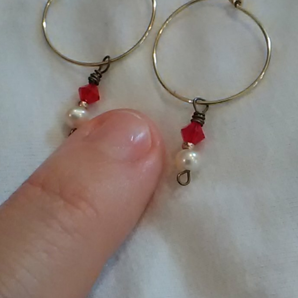 Real pearl and crystal earrings. - Picture 2 of 2